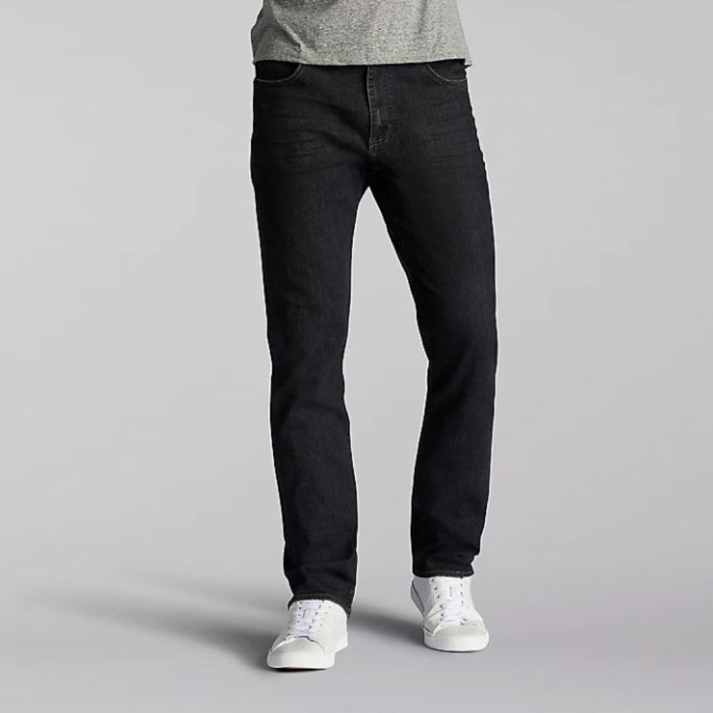 LEE Extreme Motion Athletic Fit Tapered Leg Jeans in Zander